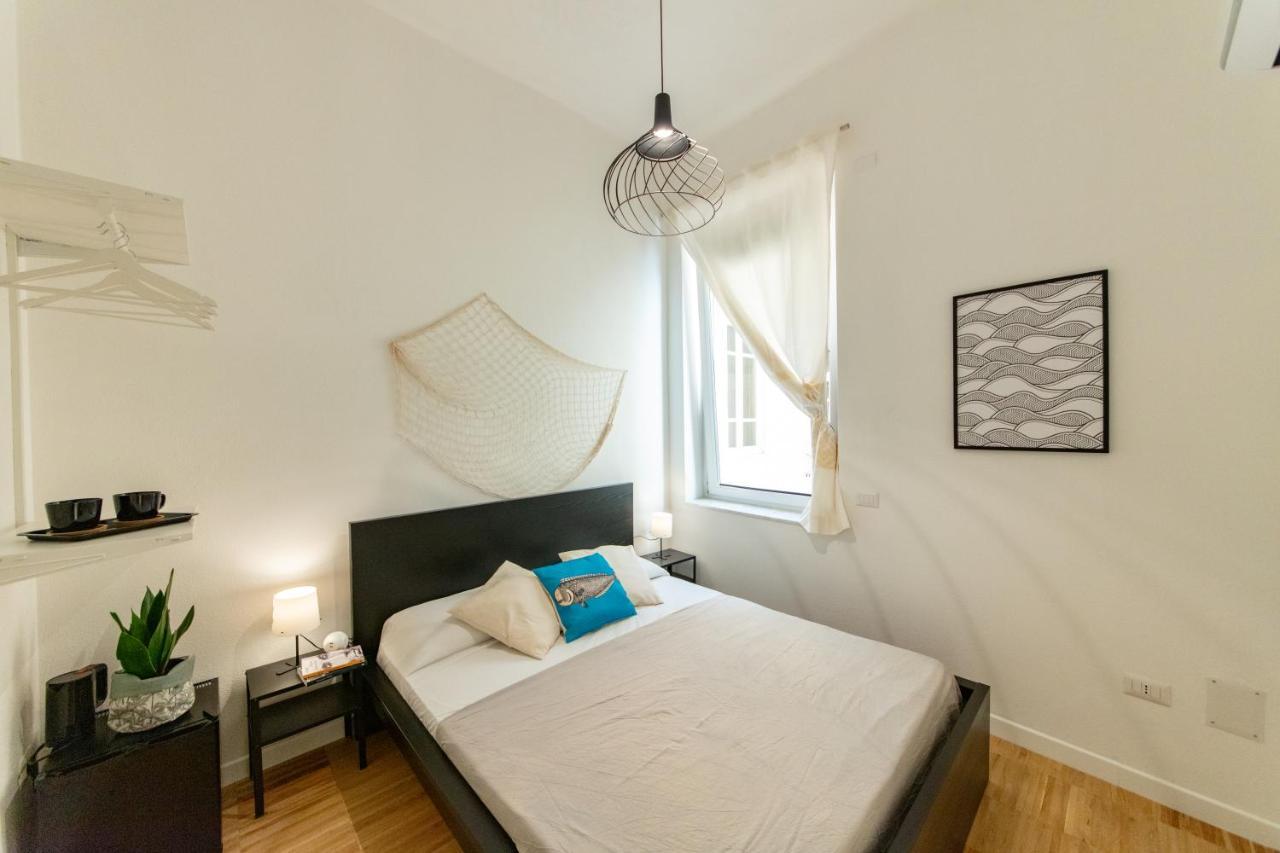 Lele'S Rooms Cagliari Bagian luar foto