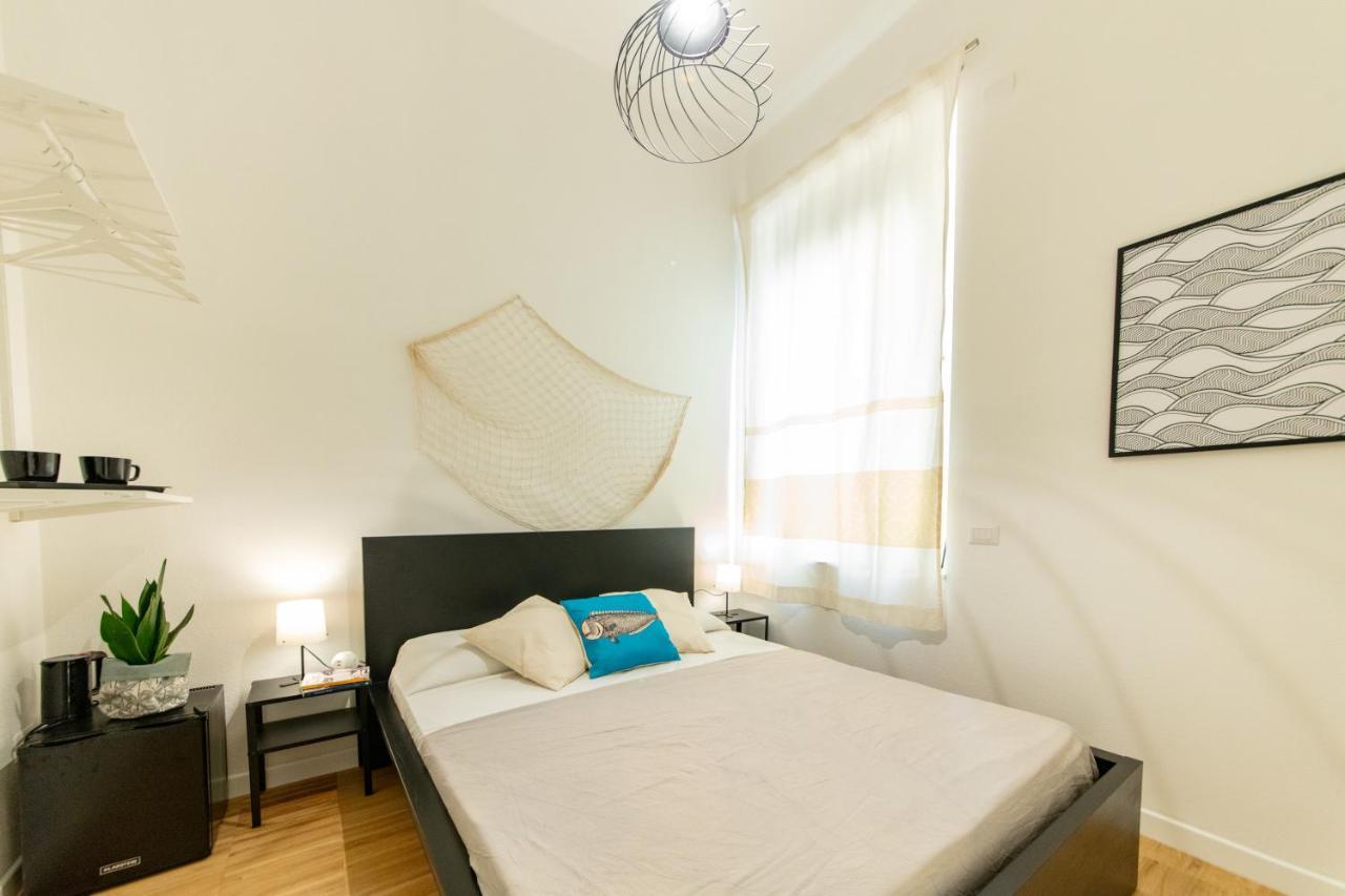 Lele'S Rooms Cagliari Bagian luar foto