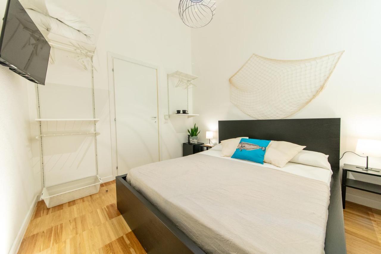 Lele'S Rooms Cagliari Bagian luar foto