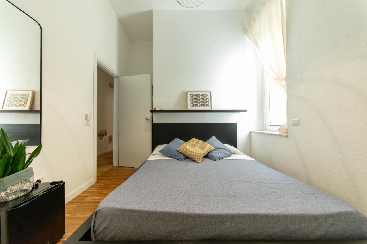 Lele'S Rooms Cagliari Bagian luar foto