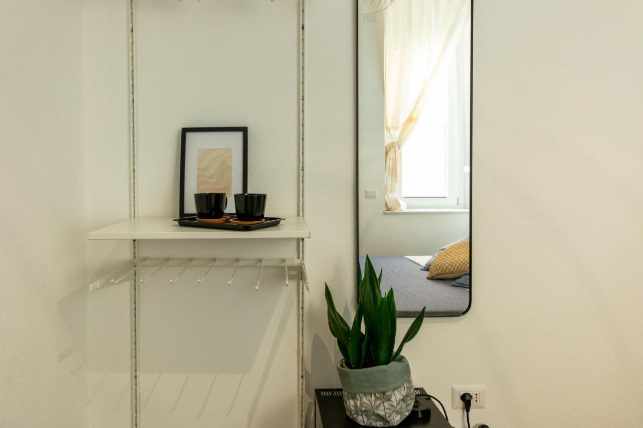 Lele'S Rooms Cagliari Bagian luar foto